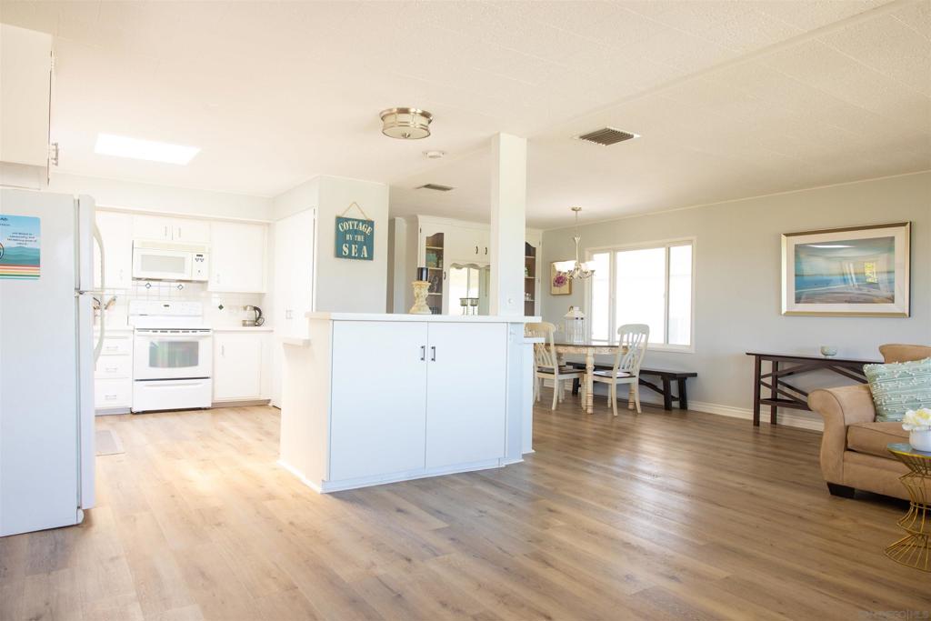 444 El Camino Real - photo 6