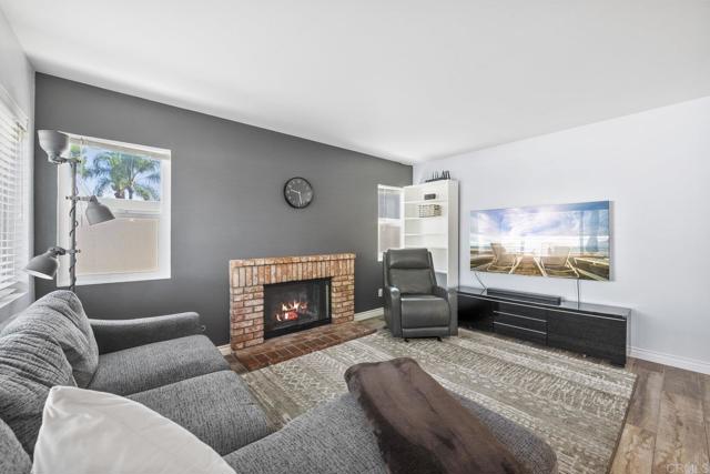 4867 Seascape Drive, Oceanside CA: https://media.crmls.org/mediaz/b8a153f6-714c-41c7-93a0-b0af11bb18e5.jpg