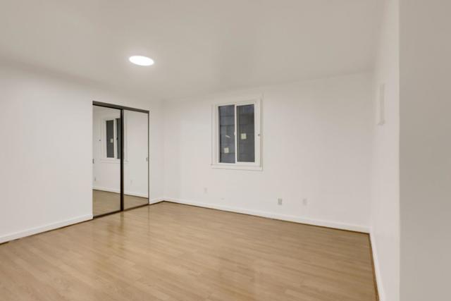 213 7th Street, Oakland CA: https://media.crmls.org/mediaz/b8a23dde-57d6-4d6d-a87c-f703145b5299.jpg
