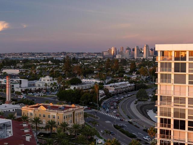 1720 Avenida del Mundo, Coronado CA: https://media.crmls.org/mediaz/b8a2ba3a-0bf2-4997-a099-86cac6cdfea5.jpg