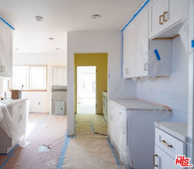 4218 W 58th Place, Los Angeles CA: https://media.crmls.org/mediaz/b8a2c953-71d3-4c2f-9dd9-3f677d0342ec.jpg