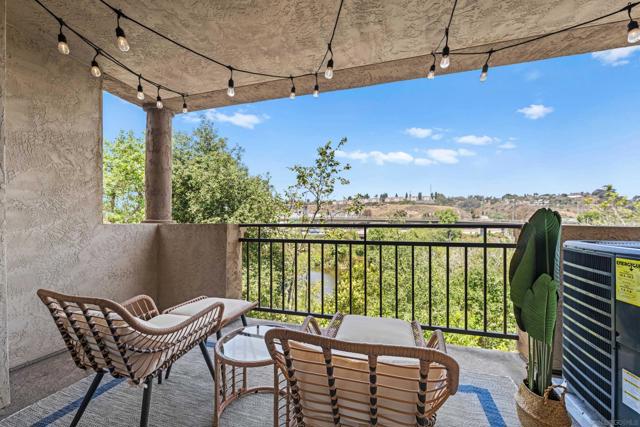 510 Camino De La Reina, San Diego CA: https://media.crmls.org/mediaz/b8a2db97-ca09-41d9-b503-d0469c9c4702.jpg