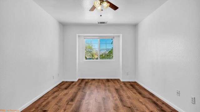 9210 Calle Barranca, Desert Hot Springs CA: https://media.crmls.org/mediaz/b8a30888-80ed-4cb2-b92c-b4e42b921e3a.jpg