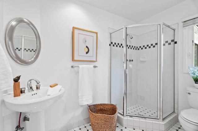 17180 Crescent Drive, Los Gatos CA: https://media.crmls.org/mediaz/b8a56e73-91ba-4e48-847c-24db726910a8.jpg
