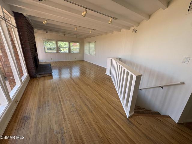 22319 Macfarlane Drive, Woodland Hills CA: https://media.crmls.org/mediaz/b8a580ec-230d-4ae1-81fb-772446fc09e2.jpg