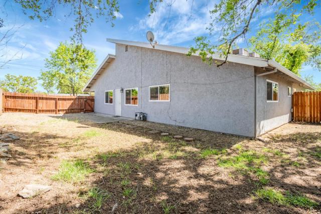 5801 Hazel Avenue, Orangevale CA: https://media.crmls.org/mediaz/b8a5d997-381d-4b57-b1fb-c8d1bffe0f4a.jpg