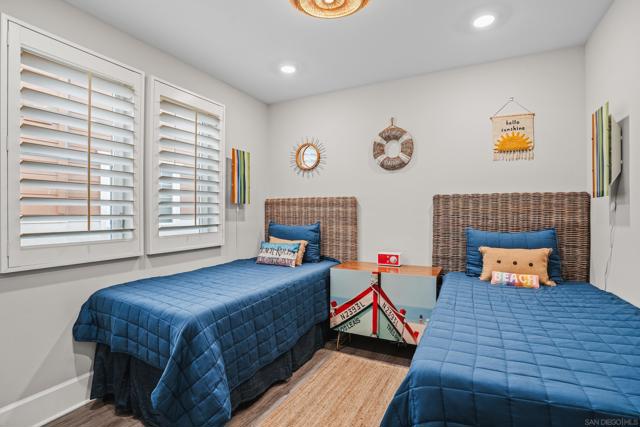 810 Santa Barbara Place, San Diego CA: https://media.crmls.org/mediaz/b8a6c784-d66a-40a4-a4ad-a68591830183.jpg