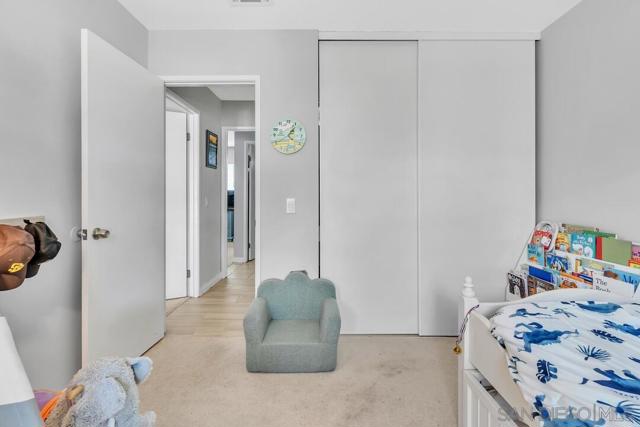 3978 Shenandoah Dr, Oceanside CA: https://media.crmls.org/mediaz/b8a6ea1e-7b12-455c-a054-e42605a32b31.jpg