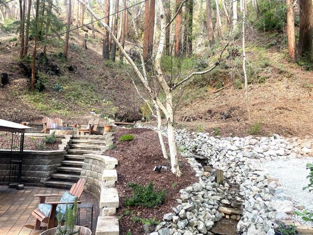 325 Ridge Drive, Boulder Creek CA: https://media.crmls.org/mediaz/b8a81c79-98b5-4653-ab20-3e3e4e0b29ae.jpg