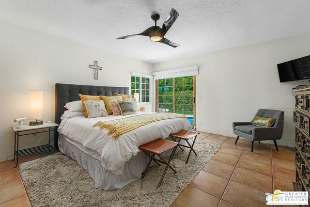 284 E Ocotillo Avenue, Palm Springs CA: https://media.crmls.org/mediaz/b8a82f48-03c1-472a-83e7-6f78f256b34d.jpg
