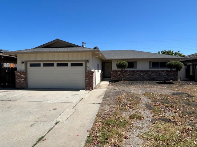 840 Archer Street, Salinas CA: https://media.crmls.org/mediaz/b8a836dd-be50-43c3-9c0d-6da265be0721.jpg
