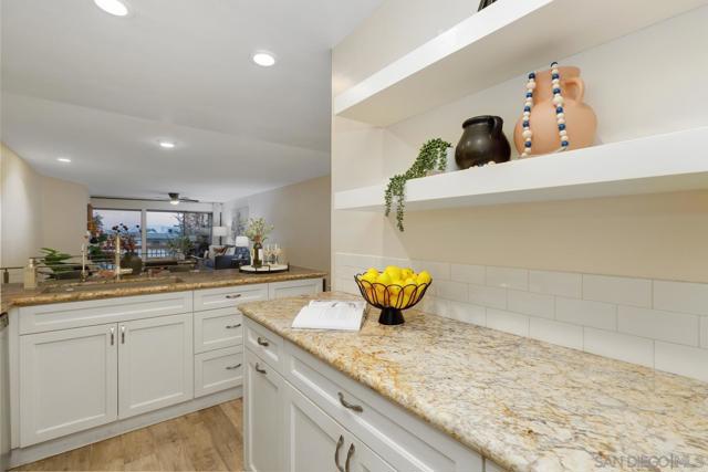 Image 15 of 43 For 2932 Lawrence St