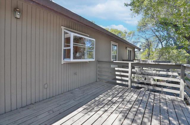 1416 Blue Tent Court,  CA: https://media.crmls.org/mediaz/b8a99a33-e31a-4ebb-97d5-5f52bf8a5275.jpg
