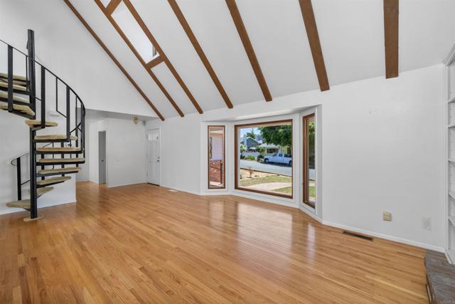 1440 Forest Avenue, Carlsbad CA: https://media.crmls.org/mediaz/b8a99ef2-95fc-4b3f-8b75-fb843b8969b7.jpg