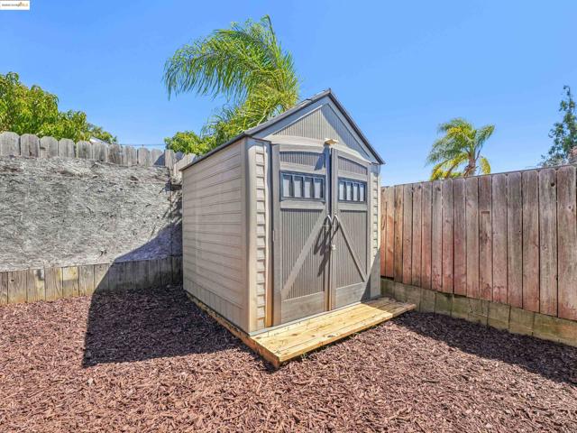 589 Evangeline Way, Hayward CA: https://media.crmls.org/mediaz/b8a9da53-42e0-4232-bb4d-595ecb2f1ba0.jpg