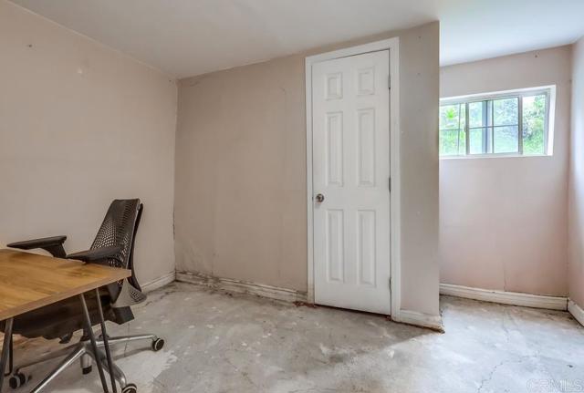 1279 N Hicks Drive, East Los Angeles CA: https://media.crmls.org/mediaz/b8aa3ea4-0b6e-478e-aedc-f7bf076dfd0e.jpg