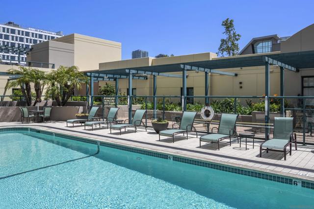 555 Front St, San Diego CA: https://media.crmls.org/mediaz/b8ab6d97-c0e2-469b-8607-18dddb4f0bc3.jpg