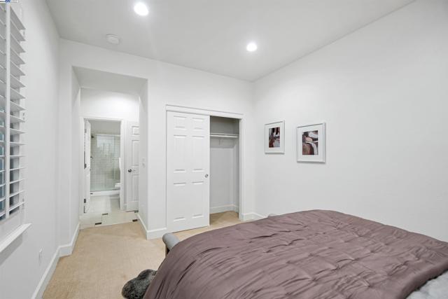 671 W Questa Trl, Mountain House CA: https://media.crmls.org/mediaz/b8ab7ef1-ce0e-41f6-ac1d-7b478397bdfb.jpg