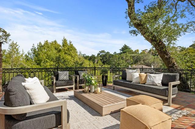 760 Chateau Drive, Hillsborough CA: https://media.crmls.org/mediaz/b8ad8ccd-8634-4326-b3f4-b447da0b3612.jpg