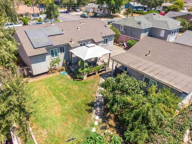 1617 Fairdale Avenue, Duarte CA: https://media.crmls.org/mediaz/b8ae0f35-561d-4c10-9ece-5e53c99d03e1.jpg