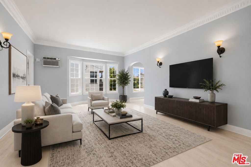 437 N Genesee Avenue #1/2