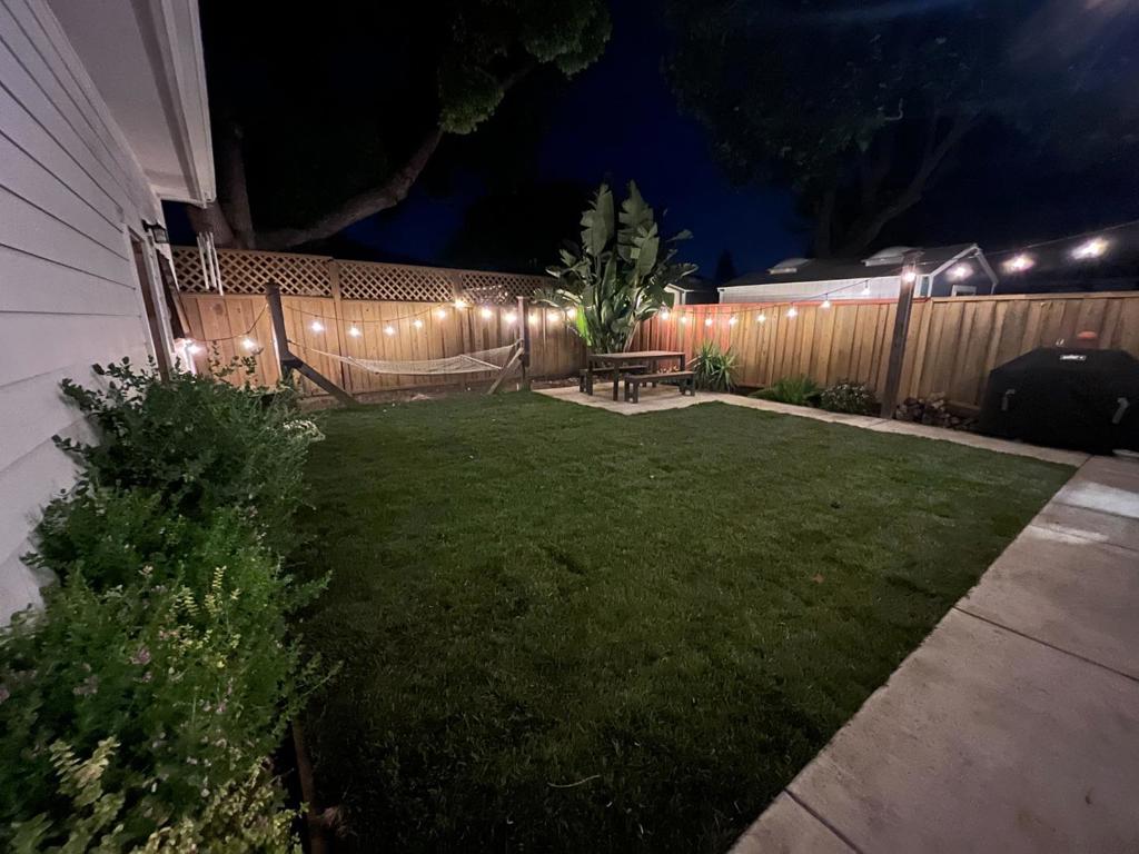 https://media.crmls.org/mediaz/b8aef99f-2e8b-4825-95b8-6b7425d973ae.jpg?preset=X-Large