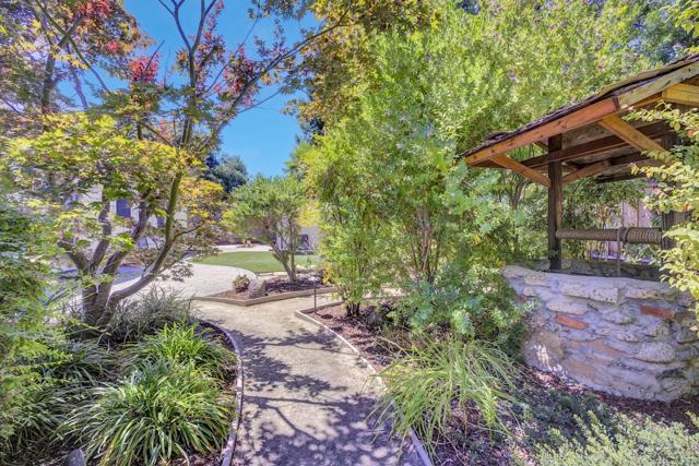 667 Cuesta Drive, Los Altos CA: https://media.crmls.org/mediaz/b8af1483-f18d-4aa4-9ef0-25ed8b25b260.jpg