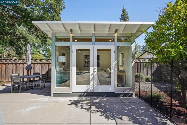 12994 Hawkins Dr, San Ramon CA: https://media.crmls.org/mediaz/b8af34a9-8d58-448c-8b11-6d334ad826ef.jpg