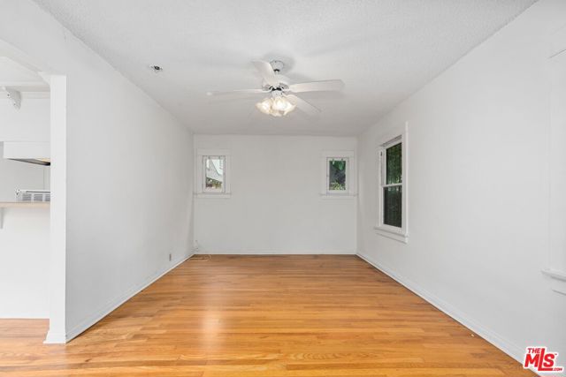 1507 14th Street, Santa Monica CA: https://media.crmls.org/mediaz/b8af76b8-d780-48ff-bdcc-2913bdf163cc.jpg