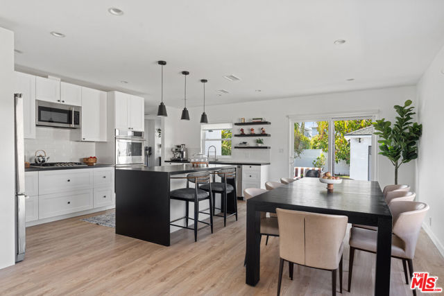 6129 W 76th Street, Los Angeles CA: https://media.crmls.org/mediaz/b8afb46e-654e-424f-a5cb-ce4cd71cf8b6.jpg