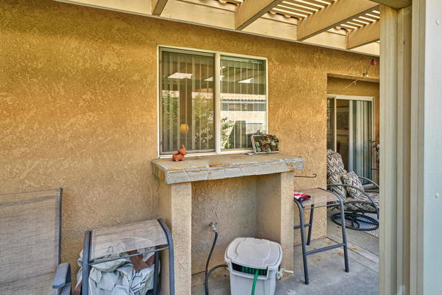 33853 Drifting Sands Circle, Thousand Palms CA: https://media.crmls.org/mediaz/b8afe017-41a1-40a3-a068-faca349edef8.jpg