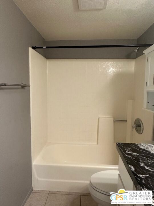 31200 Landau Boulevard, Cathedral City CA: https://media.crmls.org/mediaz/b8b104b7-cef8-4fe1-893f-dd5d5b30c652.jpg