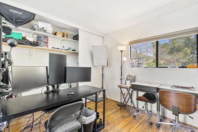 3232 N Twin Oaks Valley Rd, San Marcos CA: https://media.crmls.org/mediaz/b8b12c64-065a-4106-8462-99bd165cd405.jpg