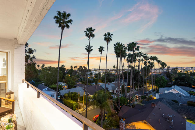 7560 Hollywood Boulevard, Los Angeles CA: https://media.crmls.org/mediaz/b8b17603-d665-49f2-aea4-ebd8077a27e1.jpg