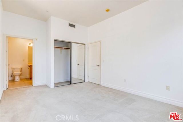 917 S New Hampshire Avenue, Los Angeles CA: https://media.crmls.org/mediaz/b8b19ef6-a742-4abb-9c3e-a8d96f218364.jpg