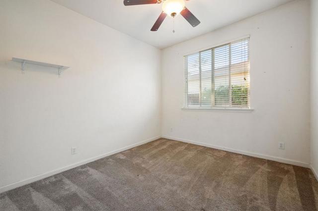 11447 Mirage Drive, Chowchilla CA: https://media.crmls.org/mediaz/b8b1c454-eede-4bd5-82eb-3100c5dd7de1.jpg