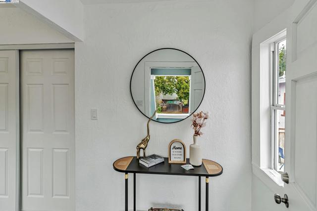 9700 Macarrthur Blvd., Oakland CA: https://media.crmls.org/mediaz/b8b2954d-fd6a-4584-9f26-0e566432d5ee.jpg