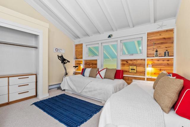 172 Monterey Dunes Way, Moss Landing CA: https://media.crmls.org/mediaz/b8b2b38c-5ed8-436d-abab-ac2f63e6c927.jpg