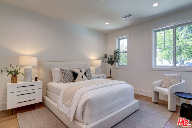 7733 Henefer Avenue, Los Angeles CA: https://media.crmls.org/mediaz/b8b30075-fc58-4dbd-aaed-7fc95deeecde.jpg