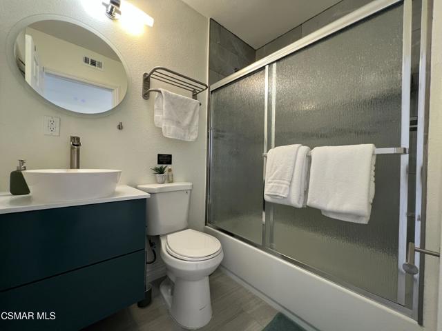 3904 Agua Avenue, 29 Palms CA: https://media.crmls.org/mediaz/b8b38fac-ace5-4fda-a450-14bbe2d6bca5.jpg