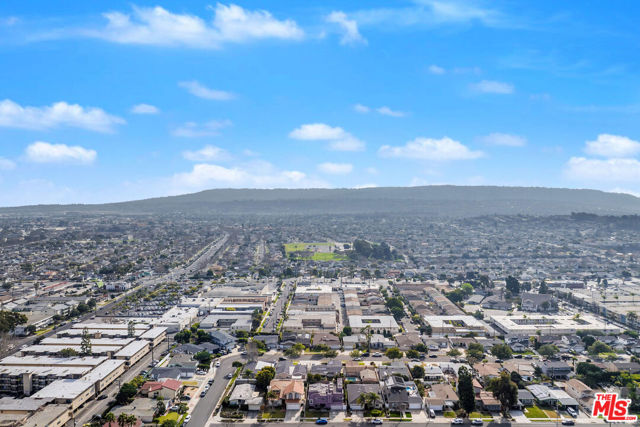 4730 Asteria Street, Torrance CA: https://media.crmls.org/mediaz/b8b3c5de-cf33-485c-aa53-fca5ac687835.jpg