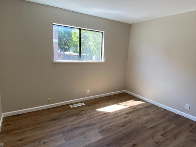 4965 Edgar Court, San Jose CA: https://media.crmls.org/mediaz/b8b51586-9b57-4442-8fc4-3da0b4c4234e.jpg
