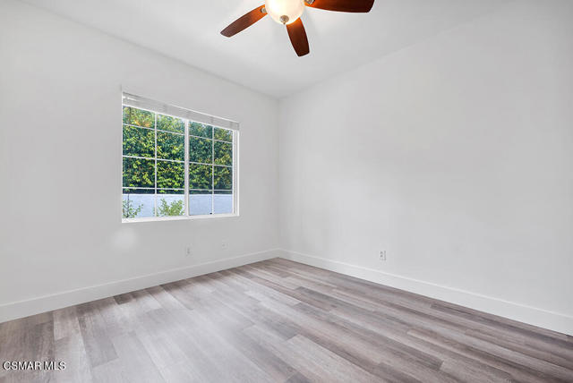 237 Camino Toluca, Camarillo CA: https://media.crmls.org/mediaz/b8b53e65-cdbc-4cc3-ad79-b501f2f123b9.jpg