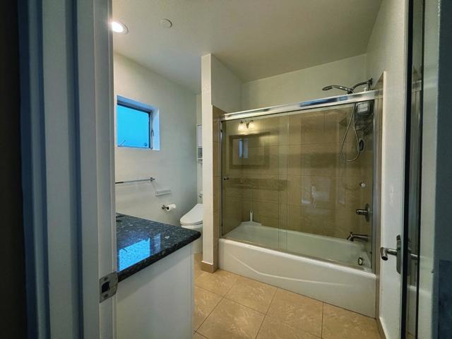 2612 Hallmark Drive, Belmont CA: https://media.crmls.org/mediaz/b8b55f5e-c693-460b-83cb-1b0af172f329.jpg