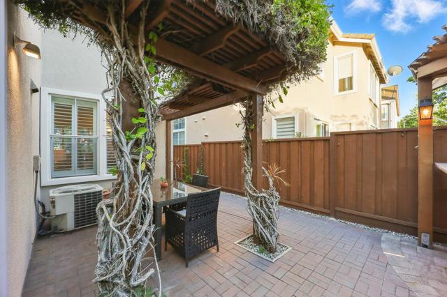 6751 Positano Lane, San Jose CA: https://media.crmls.org/mediaz/b8b574b1-318b-4aeb-8b69-81ffe3708709.jpg