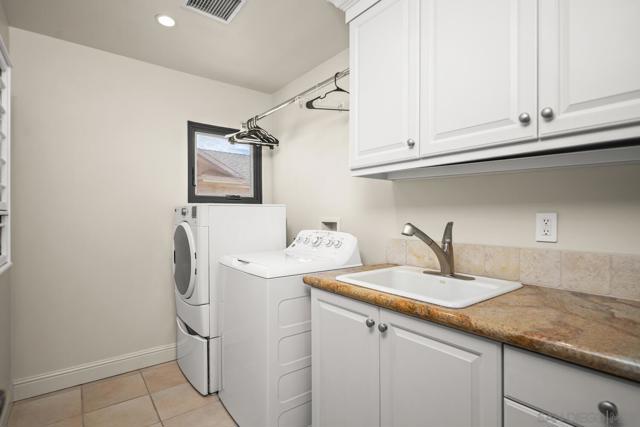 650 Glorietta Blvd, Coronado CA: https://media.crmls.org/mediaz/b8b5aa80-4a69-421b-a9d1-2bf3df8c7013.jpg