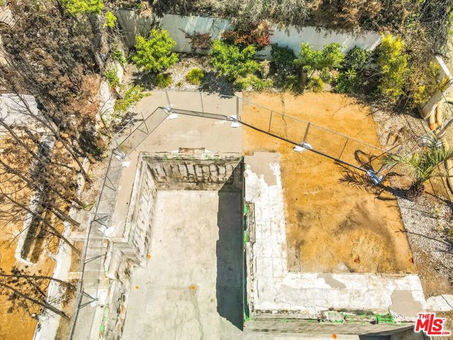 14635 Whitfield Avenue, Pacific Palisades CA: https://media.crmls.org/mediaz/b8b68a82-5d74-4b2b-8aa1-88ddcbb44e6e.jpg