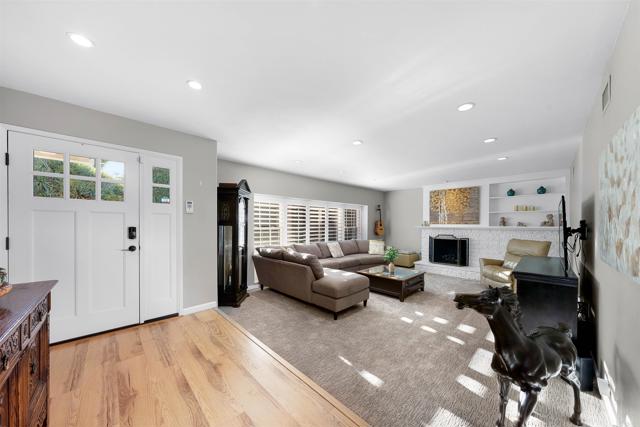 Detail Gallery Image 3 of 33 For 4711 Lorena Pl, El Cajon,  CA 92020 - 4 Beds | 3 Baths