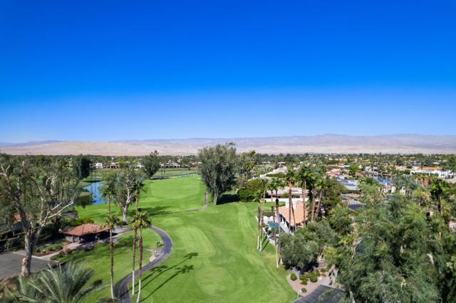 12102 Turnberry Drive, Rancho Mirage CA: https://media.crmls.org/mediaz/b8b71ba0-0a1d-42b5-a9b4-f85c86434cfa.jpg