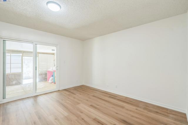 1849 Sherman Dr, Union City CA: https://media.crmls.org/mediaz/b8b78132-d932-4816-8083-debe0640aee3.jpg